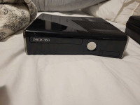 Xbox 360 , no wires or controller 