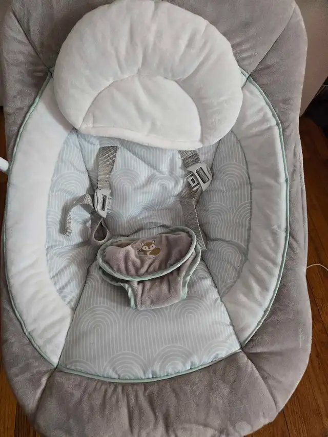 Baby swing in Playpens, Swings & Saucers in Kingston - Image 4