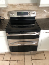 GE ELECTRIC STOVE FOR SALE $1,500