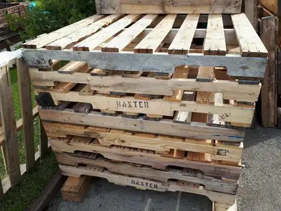 Palettes de Bois a l'Unitée. 40 x 48 pour Bricoleur.  LIVRAISON, View more