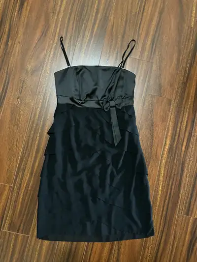 Women’s NWT Mexx Metropolitan little black dress - size 6, View more