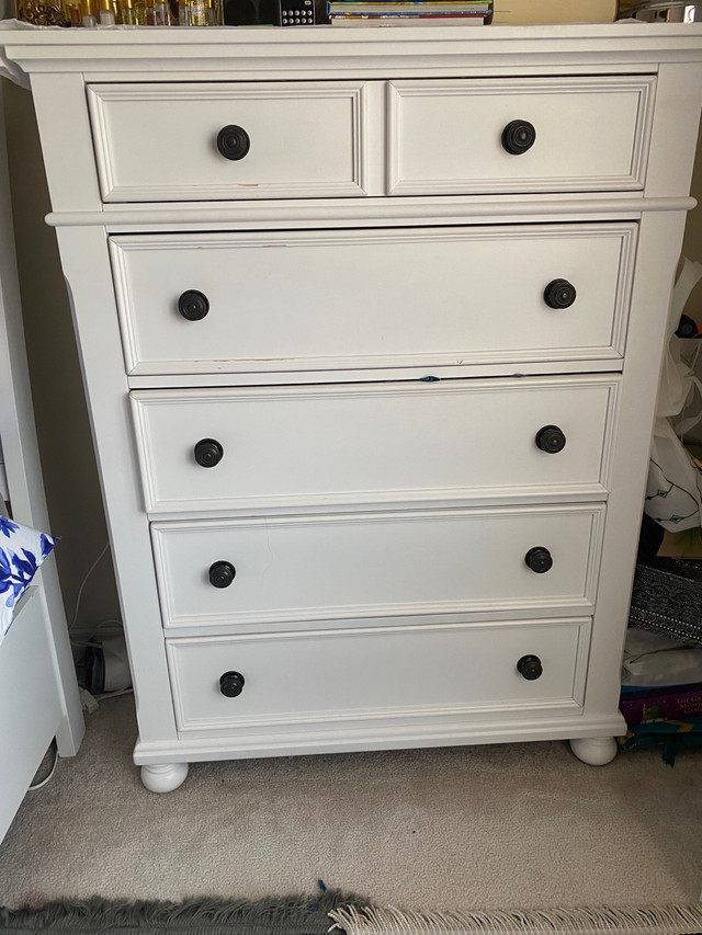 Beautiful white wood bedroom set for sale (moving sale)  in Beds & Mattresses in Mississauga / Peel Region