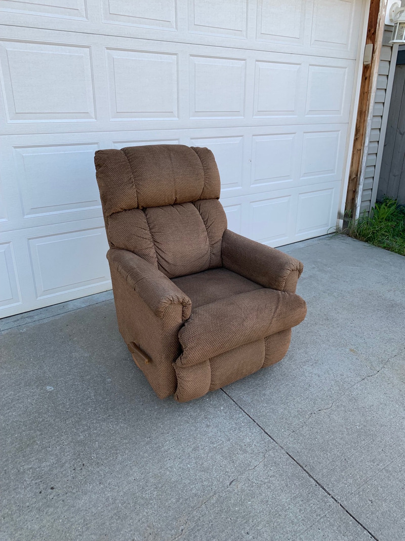 Free delivery. Swivel rocker recliner lazboy Chairs & Recliners