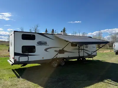 50th Anniversary 29se GVWR 7600LB Aluminum construction Quad bunks Everything works Excellent condit...
