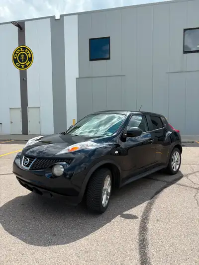 Selling my 2012 Nissan Juke SL AWD with 201,000+ kilometres. This vehicle has been my daily driver f...