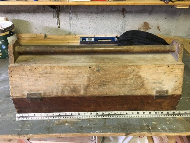 Antique coffre a outils dans Outils à main  à Ville de Montréal