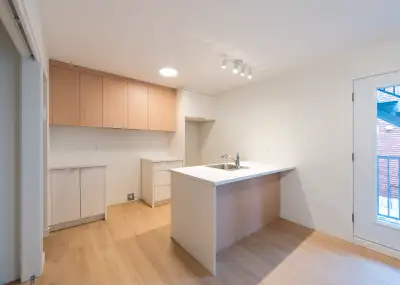 Grand logement 4 1/2 à louer sur deux étages à Limoilou