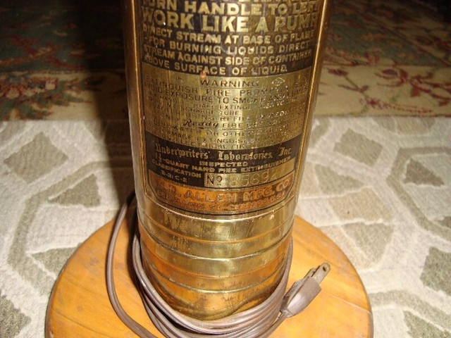 VINTAGE BRASS REDDY FIRE EXTINGISHER in Arts & Collectibles in Norfolk County - Image 3