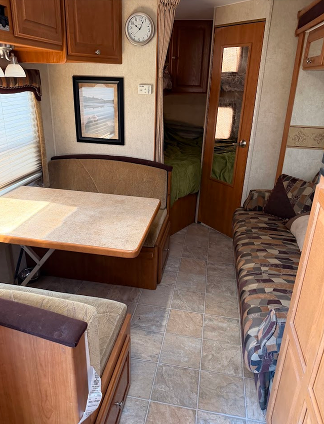 stephanie in Travel Trailers & Campers in Dawson Creek - Image 6