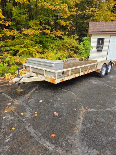 Remorque   en fer ouvert, View more