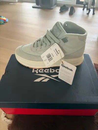 Reebok Club C Geo Mid, View more