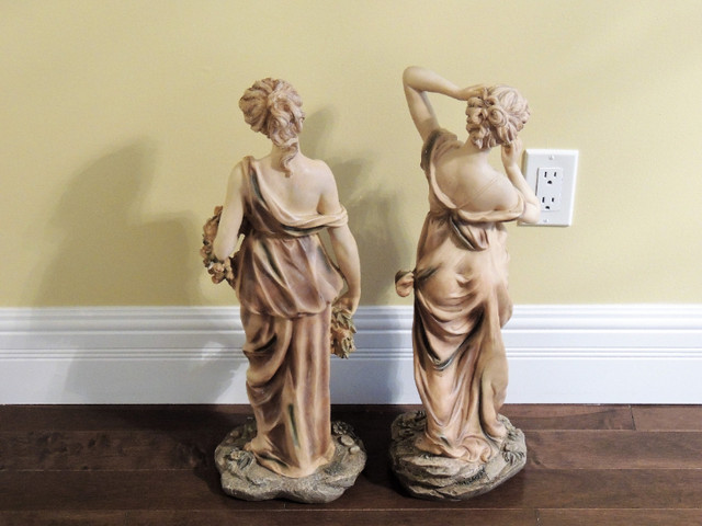 Two Resin Woman Statues in Arts & Collectibles in Oshawa / Durham Region - Image 3