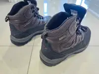 Like new Size 12 Hiking Insulated Waterproof Winter Boots