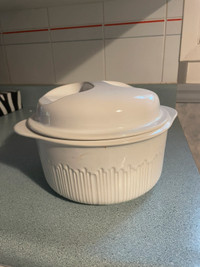 French White Casserole Dish with Lid