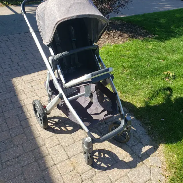UPPAbaby Vista Stroller in Strollers, Carriers & Car Seats in Mississauga / Peel Region - Image 6