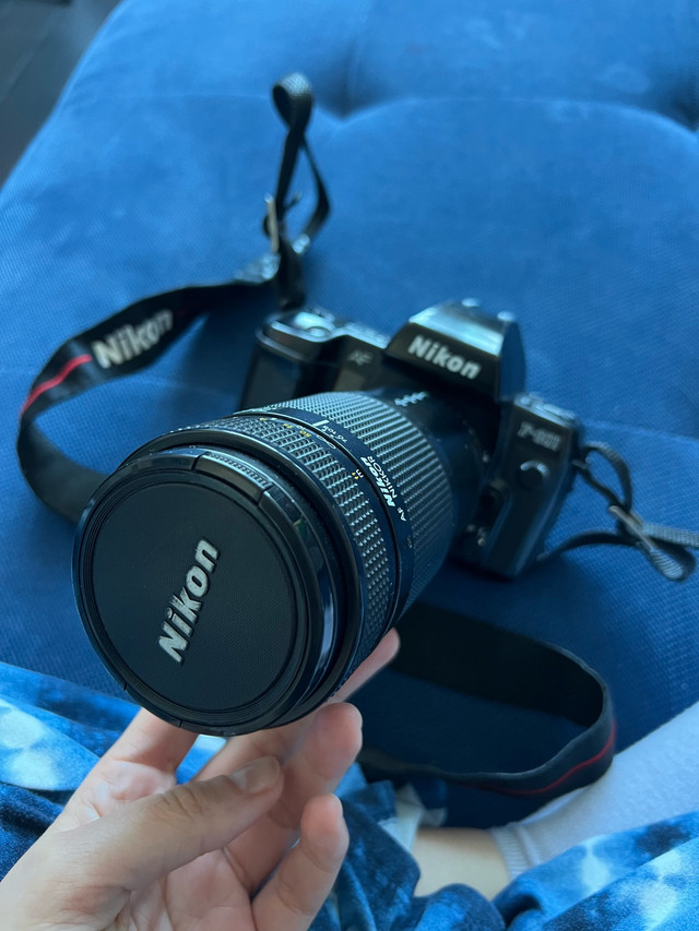 Nikon lens 70-210 mm f/4-5.6 Nikkor AF in Cameras & Camcorders in City of Toronto
