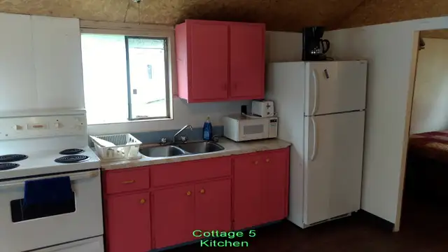 Waterfront Cottage Boat Rental Fishing Trip Holiday Vacation BBQ in Ontario in Canada - Image 8