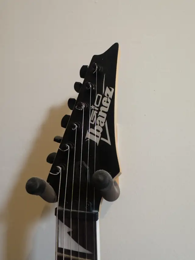 Ibanez Gio Electric Guitar - $200 OBO in Guitars in City of Toronto - Image 6
