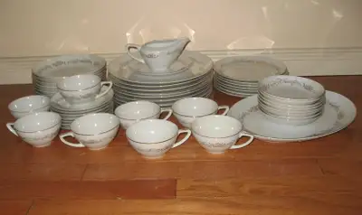 8 place setting Wentworth Fine China Golden Scroll Dinner Set, View more