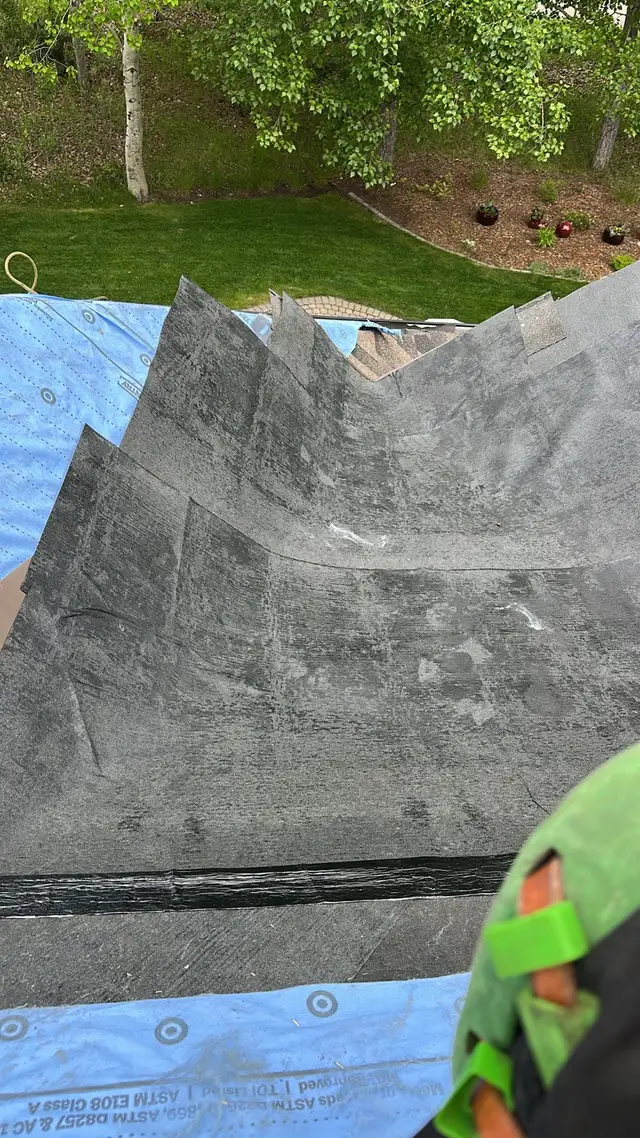 roofing job 484537984164177921