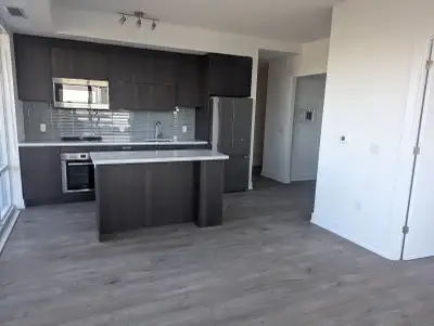 2.5 Bedroom Condo Unit with 2 bathrooms located on Bayview Ave. and Sheppard Ave in North York Seeki...
