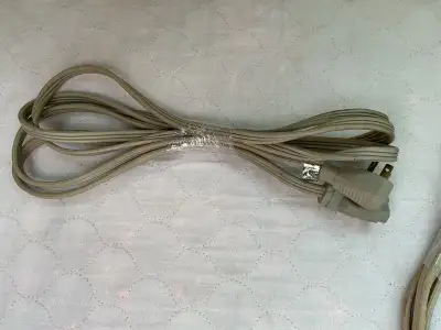 Cordon d'alimentation standard/Power Cord (13 A, 125 V & 1625 W), View more
