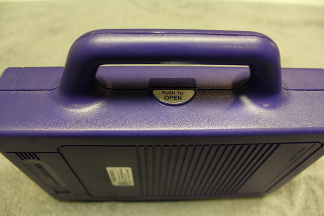 Vintage Nintendo GAMEBOY COLOR Carry Case in Grape Purple. in Older Generation in Calgary - Image 3