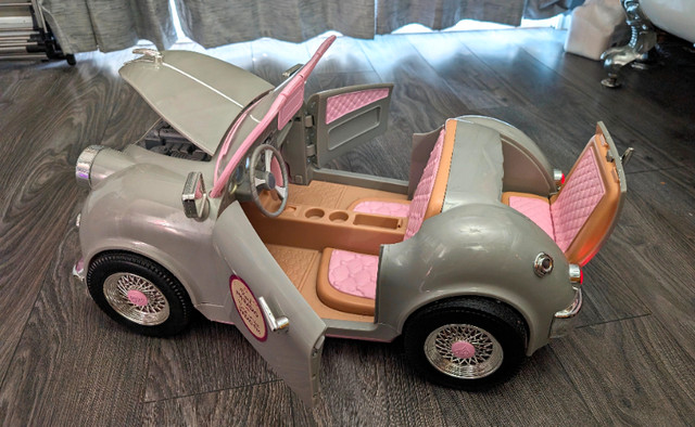 Auto Barbie avec son (musique)' et lumière, à l'échelle 1/12 , dans Jouets et jeux  à Granby - Image 2