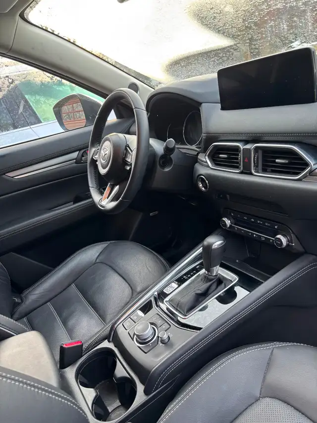 Lease Takeover - 2024 Mazda CX-5 GT in Cars & Trucks in Oshawa / Durham Region - Image 8