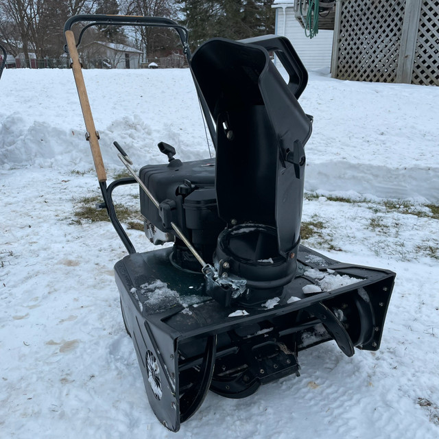 Craftsman snowblower. 21” 4hp engine. Tuned up Snowblowers Kawartha