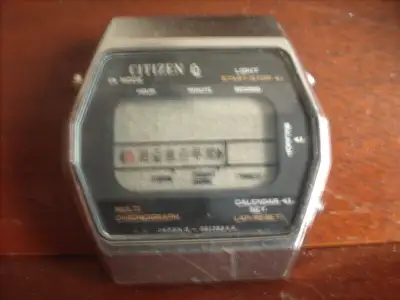 Vintage Citizen quartz  LCD watch from the 70s + more.      4162, View more