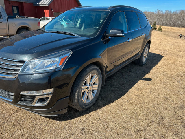 For Sale - 2013 Chevrolet Traverse AWD 4dr LT w/2LT in Cars & Trucks in Meadow Lake - Image 3