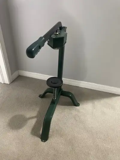 Wine corking machine barely used!!