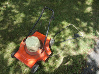 Electrical working Sunbeam Lawn mower with broken handle