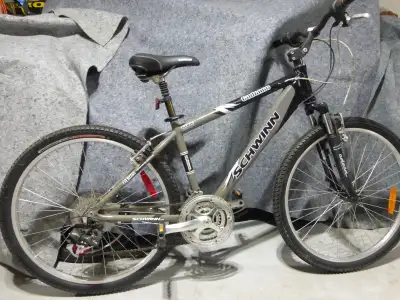 Schwinn Cadence Commuter Bike. Aluminum., View more