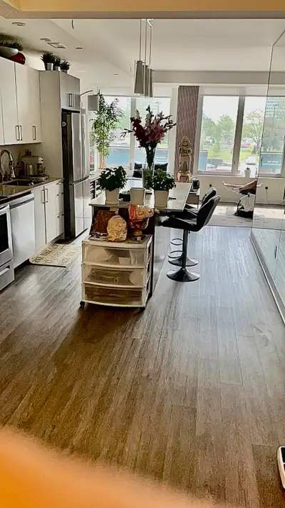 Apt to sublet until the end of the lease ( November, December 2025, January 2026) 1070sq. ft. 1 bedr...