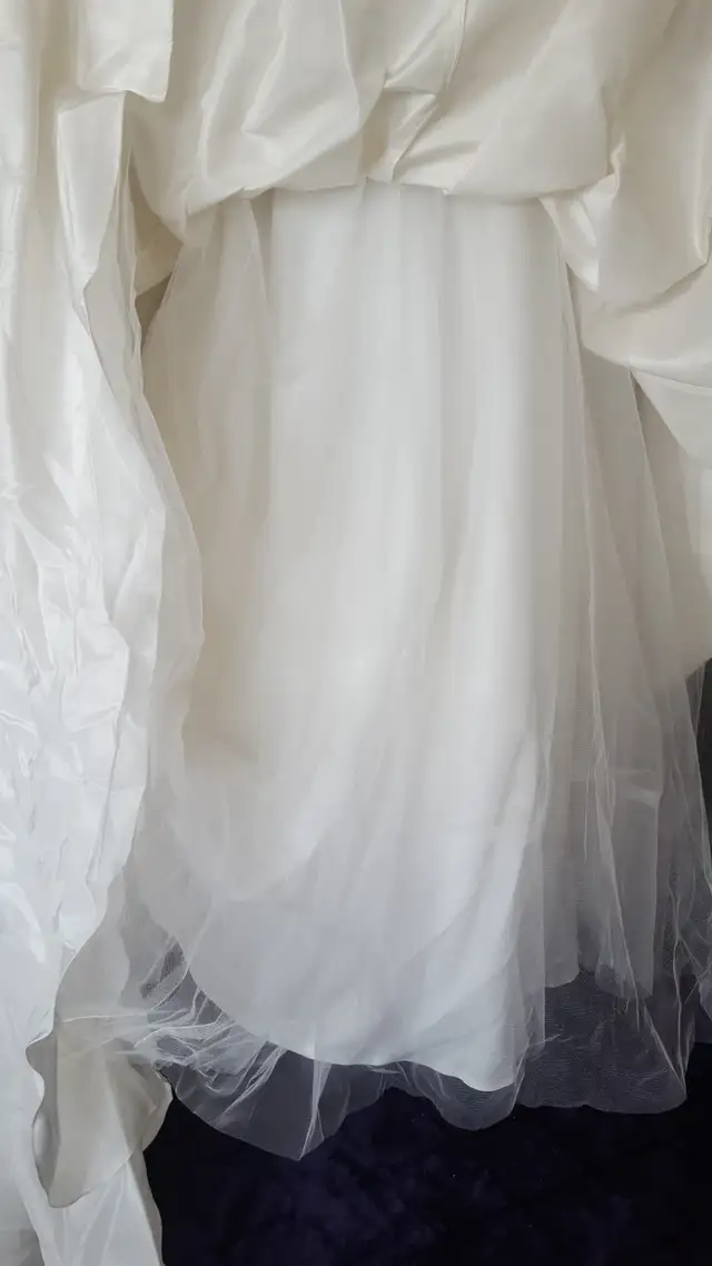 Princess Wedding Dress in Wedding in Saskatoon - Image 10