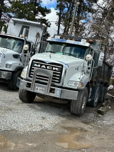 2016 Mack dump truck well taken care of fully loaded with reverse camera and self greaser new tires...