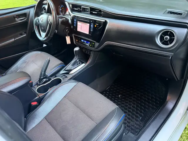 2017 Toyota Corolla SE587371142898657286
