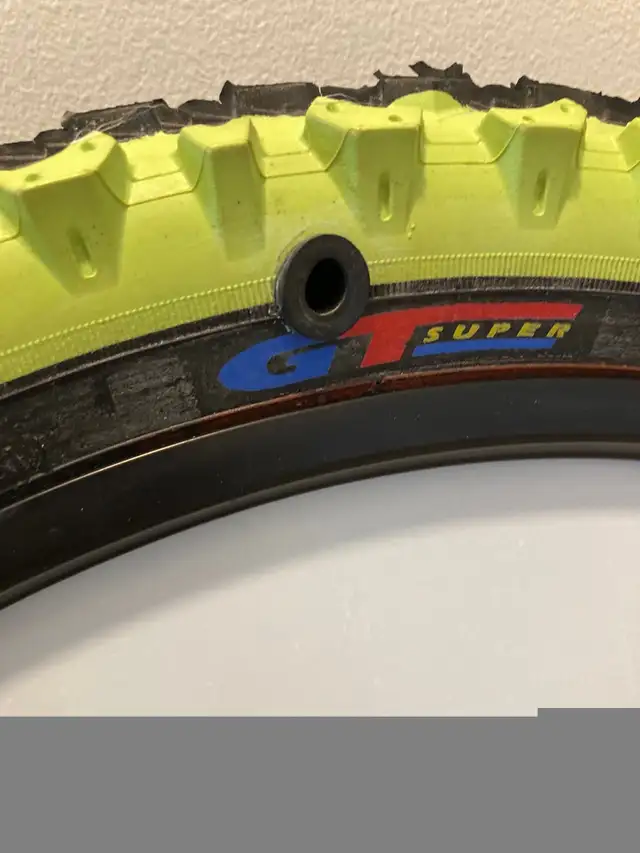 Vintage 1999 Ikea Volda 20" BMX Bike GT Green Tire Wall Mirror in Home Décor & Accents in Hamilton - Image 7