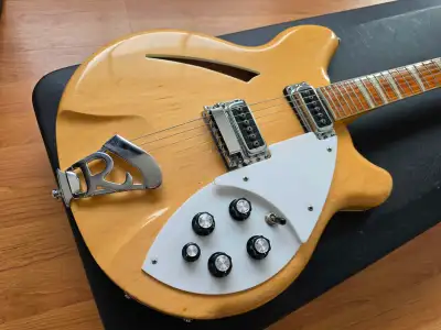 Rickenbacker 360 USA à vendre ou échanger, View more