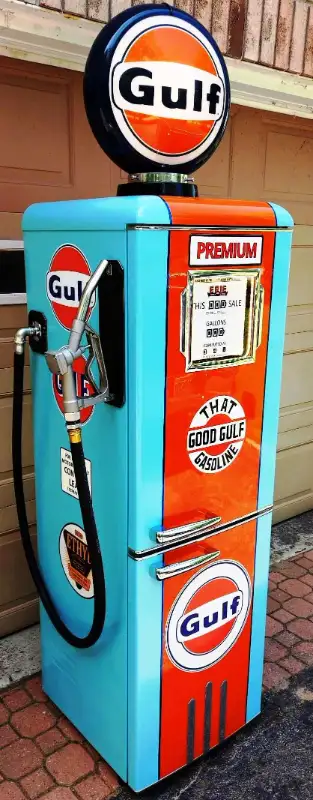 BRAND NEW "RETRO STYLE"  "GAS PUMP" FRIDGE IN VINTAGE GULF OIL in Arts & Collectibles in Oshawa / Durham Region - Image 2