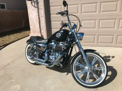 2007 REVISES CALIFORNIA'S ROUTE 72 HARLEY 1200 SPORTSTER. FRESH OIL CHANGE WITH SAFETY. NO FREE RIDE...