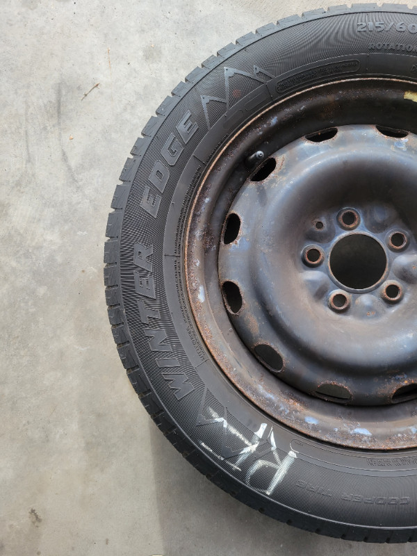 Used 216/60R16 motomaster winter edge winter tires with rim in Tires & Rims in Guelph - Image 4