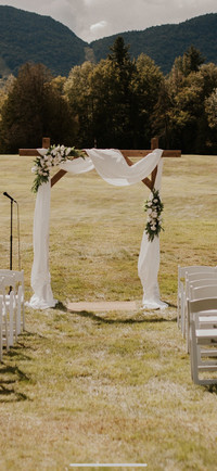 Arche de mariage avec fleurs / wedding arch with flowers 