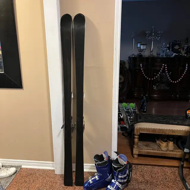 170 Salomon  ski with boots  in Ski in Markham / York Region - Image 5