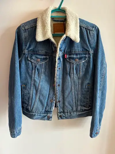 Levi’s Sherpa Trucker Jacket – XS – Brand New (Tags), View more
