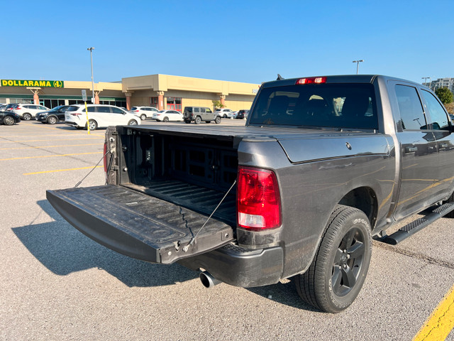 2021 Ram 1500 Clasic Express 4x4 Crew Cab, 5.7 Box in Cars & Trucks in Markham / York Region - Image 3