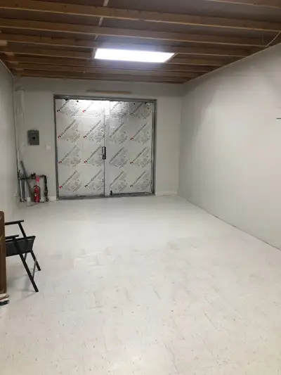 500sqft commercial, workshop unit, office space or art studio for business or hobby. Located close t...