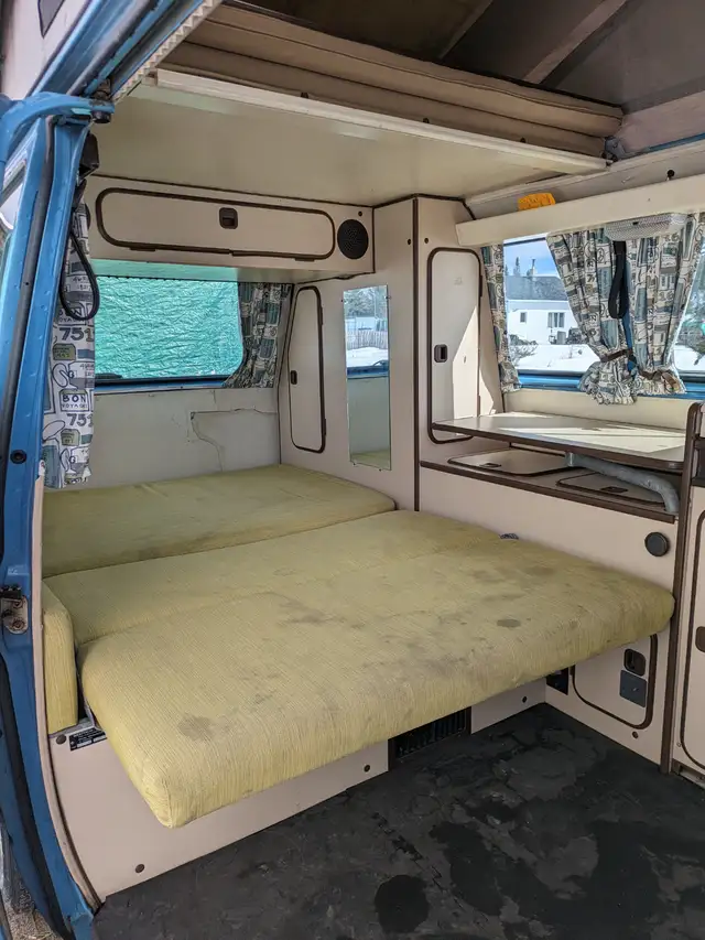 Westfalia 1984 *Négo.* in RVs & Motorhomes in Rouyn-Noranda - Image 10